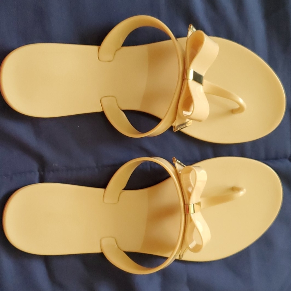 Michael kors  jelly sandals - Picture 6 of 8